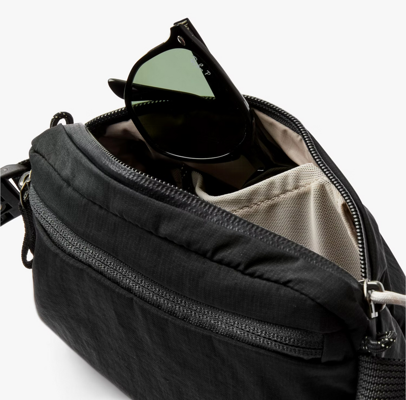 Bellroy Lite Belt Bag - Black